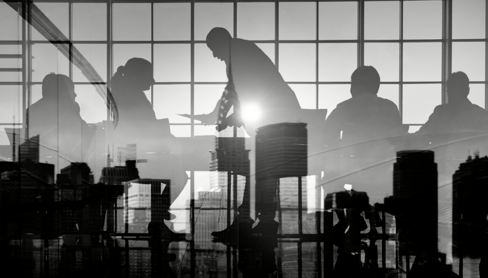 Resilience Through Rolling Planning: Insights From CIOs' Industry Experience and Academic Research